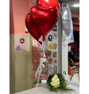 Şeffaf Çantada Balonlu 13 Beyaz Gül Buketi