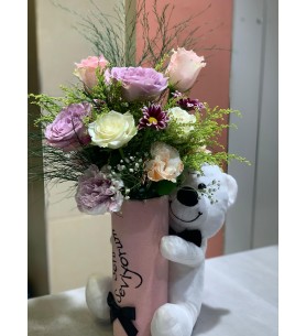Sempatik Ayıcıkta Gül ve Lisyantuslar